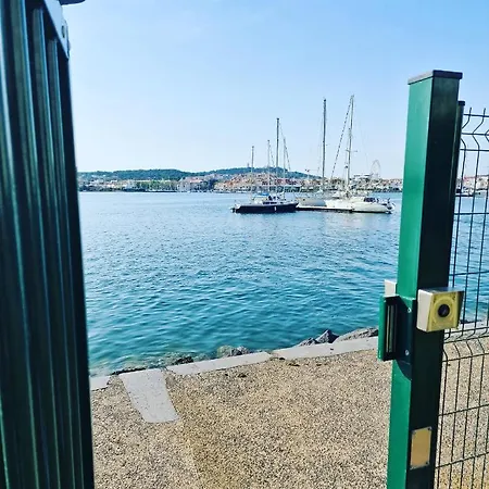 46 Ile Paradise Vue Port * Agde
