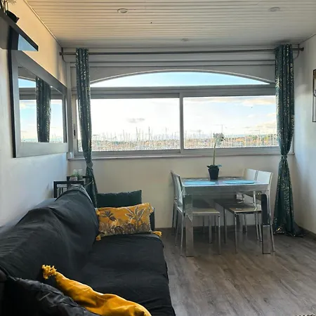 46 Ile Paradise Vue Port Lägenhet